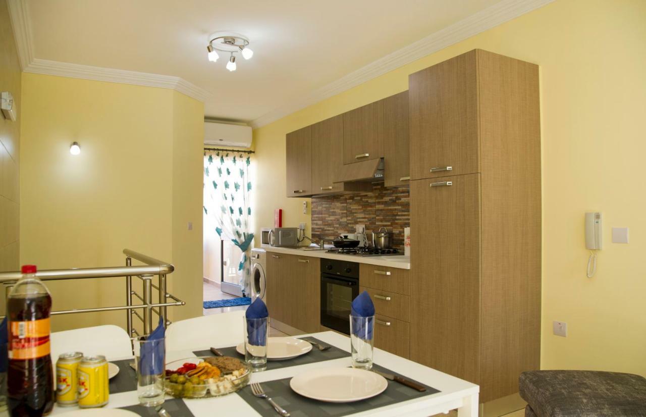 Sliema Duplex 1 Bedroom Apartment With 2 Bathrooms- Sleep 4 Exterior foto